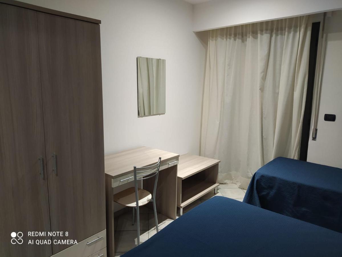 Hotel Poseidon คอริเลียโน กาลาโบร ภายนอก รูปภาพ