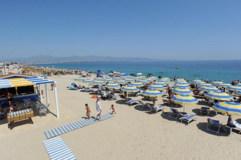 Hotel Poseidon คอริเลียโน กาลาโบร ภายนอก รูปภาพ